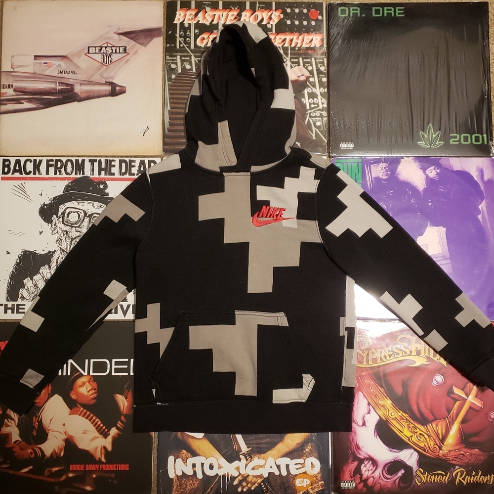 Nike y2k Youth hoodie minecraft/puzzle design